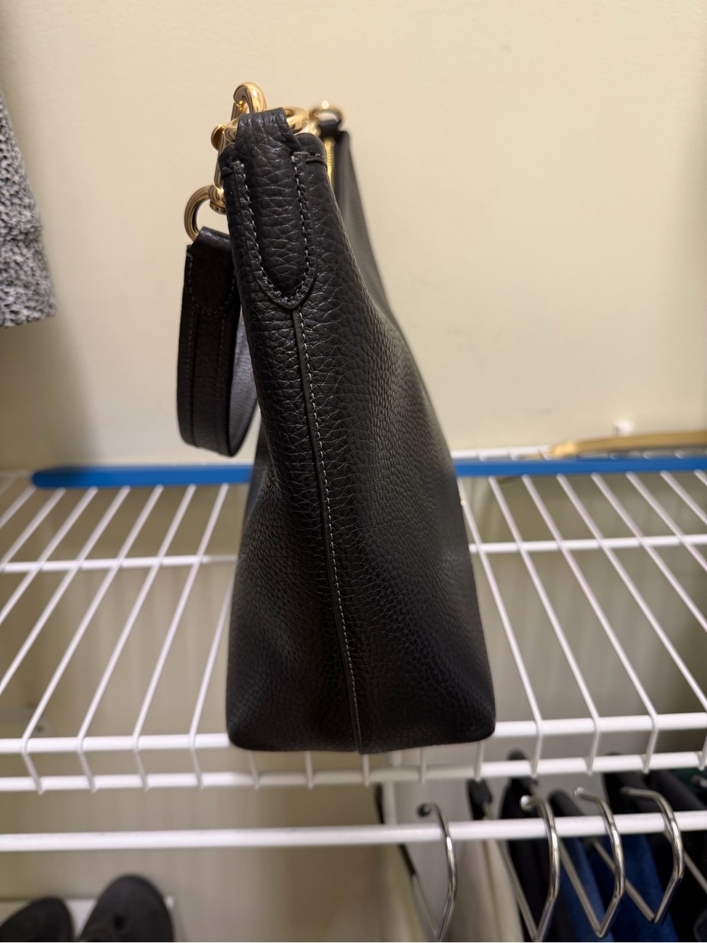 Coach Black Pebbled Leather Shoulder Bag with Gold Hardware - Picture 5 of 8